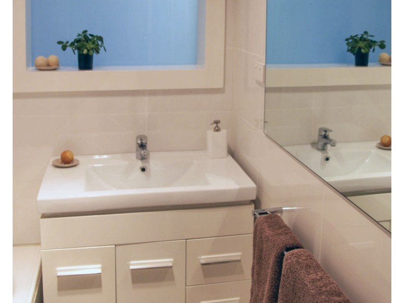 8 Price Ave, Lower Mitcham SA 5062