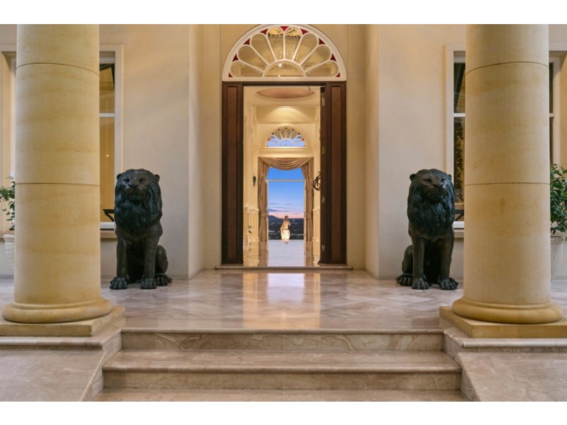 21 Knott Court, Whitfield QLD 4870