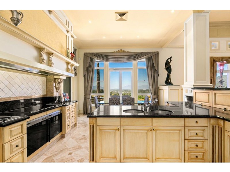 21 Knott Court, Whitfield QLD 4870