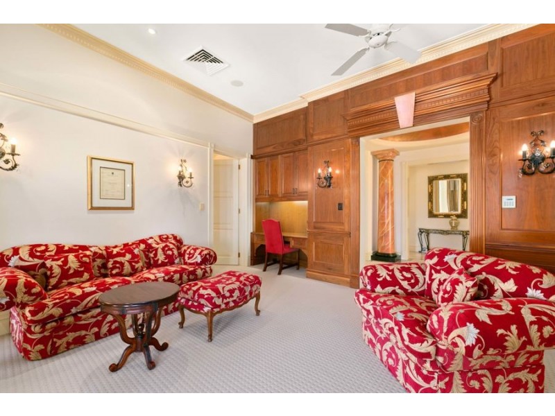 21 Knott Court, Whitfield QLD 4870