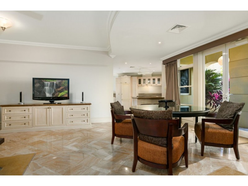 21 Knott Court, Whitfield QLD 4870