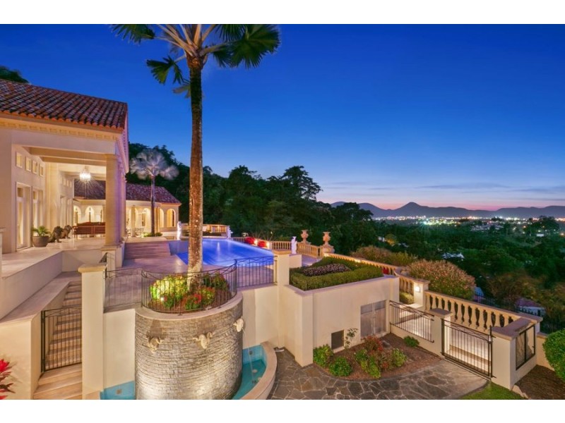 21 Knott Court, Whitfield QLD 4870