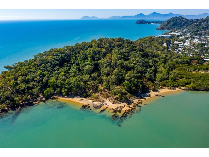 1 Taylor Point, Trinity Beach QLD 4879