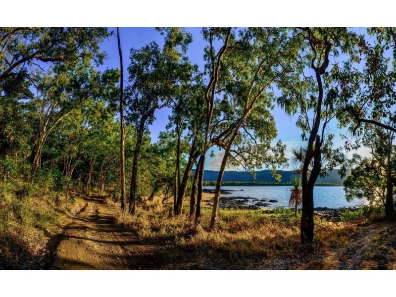 1 Taylor Point, Trinity Beach QLD 4879
