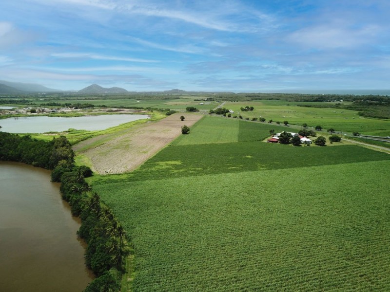 417 Captain Cook Highway, Barron QLD 4878