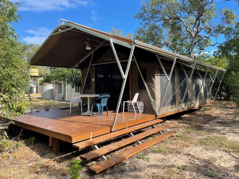 54 Esplanade, Prince Of Wales QLD 4875