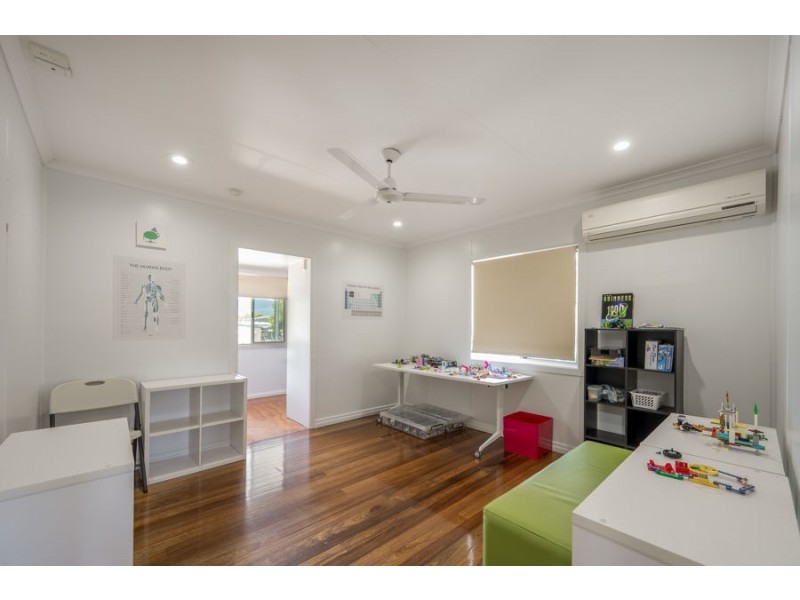 70 Russell Street, Edge Hill QLD 4870