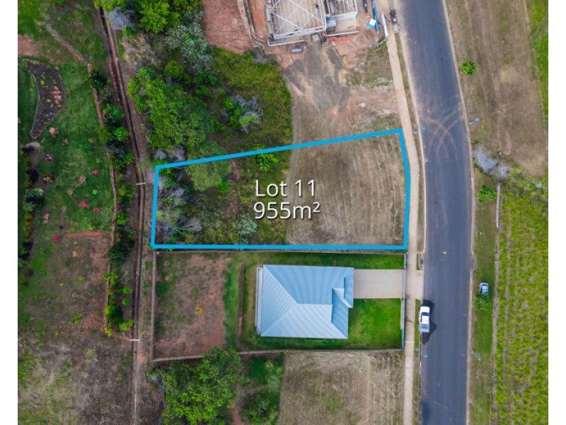 66 Aroona Street, Caravonica QLD 4878