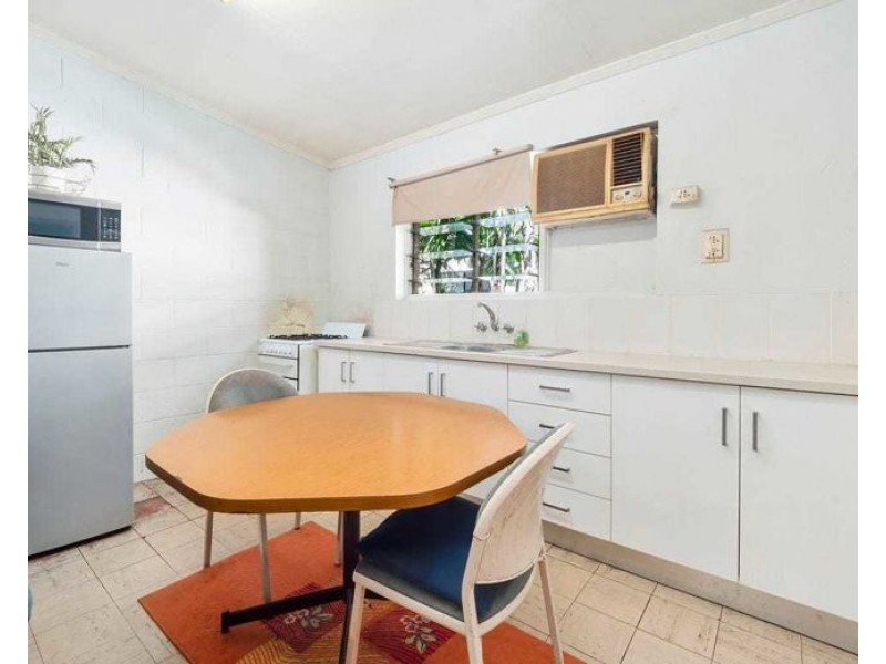 35 Digger Street, Cairns North QLD 4870
