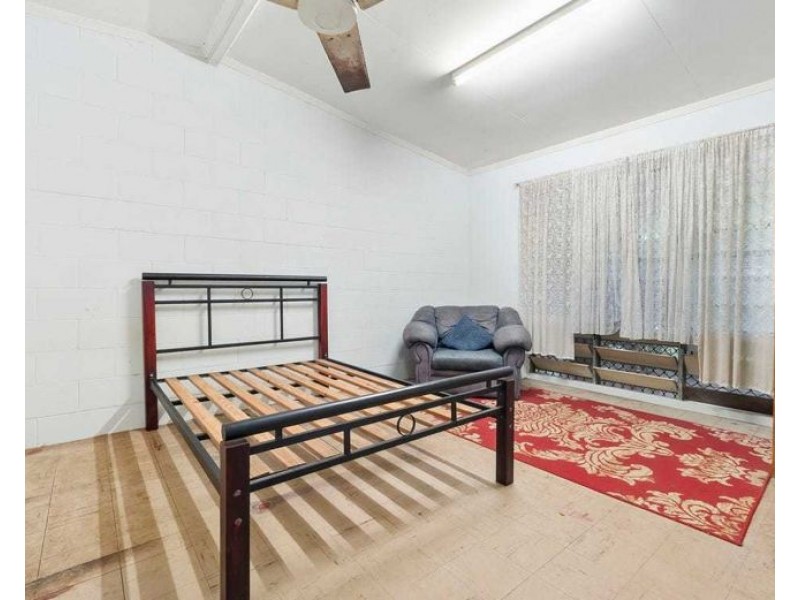 35 Digger Street, Cairns North QLD 4870