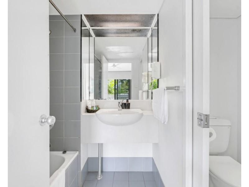 14/219-225 Abbott Street, Cairns North QLD 4870