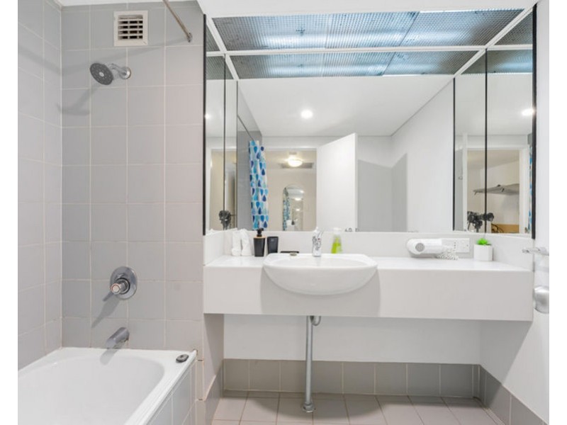 14/219-225 Abbott Street, Cairns North QLD 4870