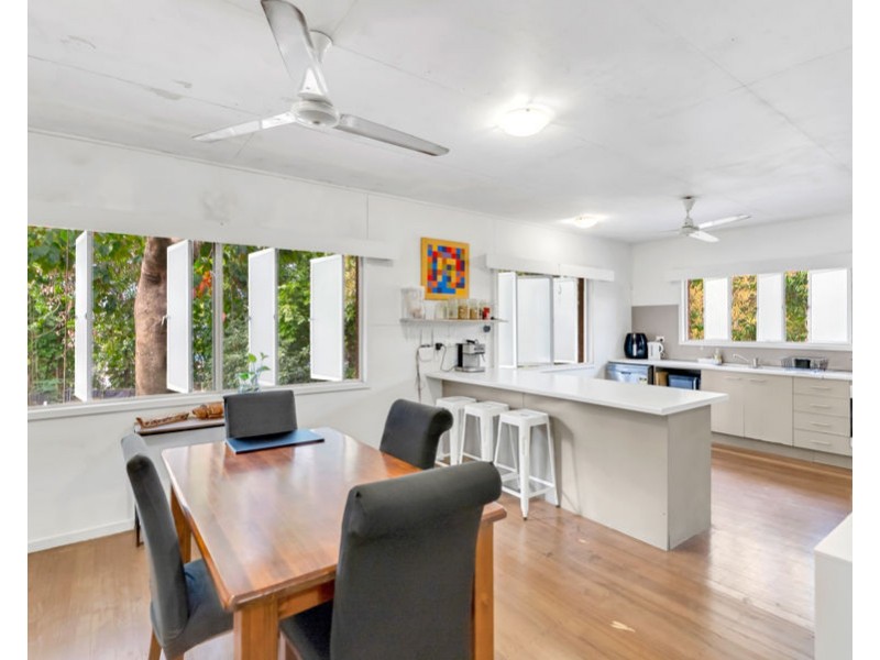387-393 Kamerunga Road, Redlynch QLD 4870