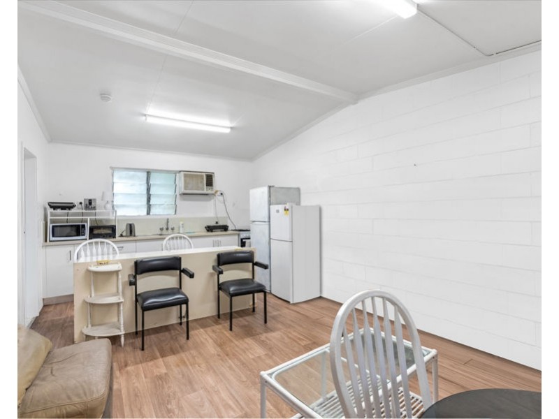 35 Digger Street, Cairns North QLD 4870