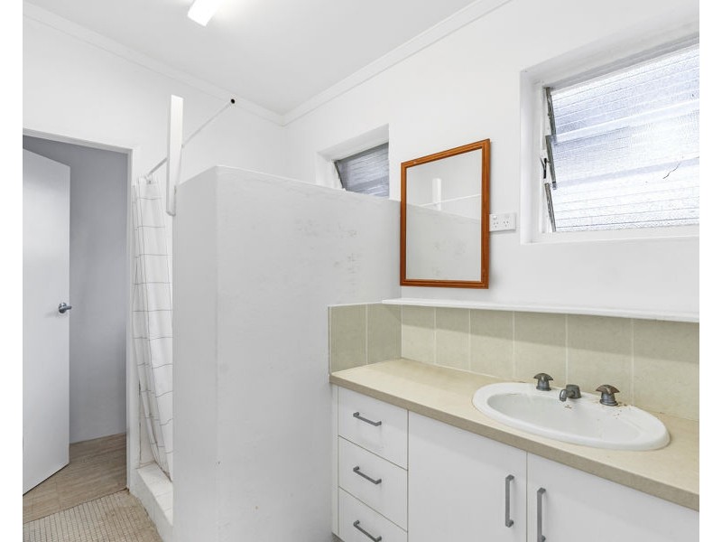 35 Digger Street, Cairns North QLD 4870