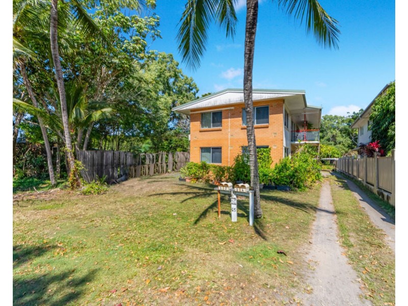 65 Casuarina Street, Holloways Beach QLD 4878