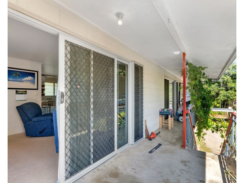 65 Casuarina Street, Holloways Beach QLD 4878