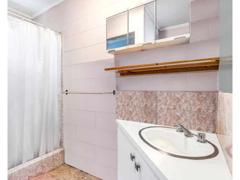 65 Casuarina Street, Holloways Beach QLD 4878