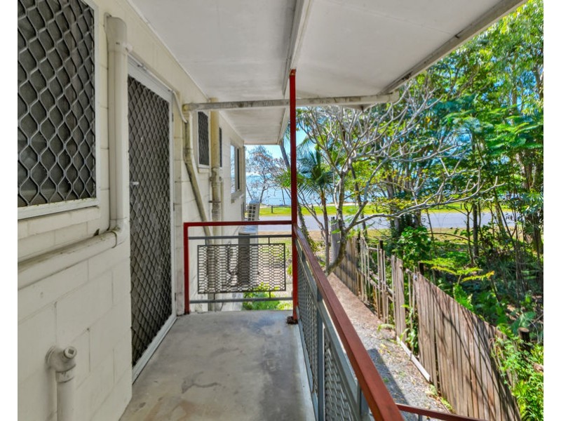 65 Casuarina Street, Holloways Beach QLD 4878