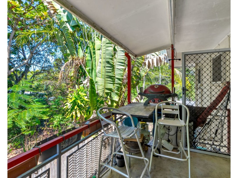 65 Casuarina Street, Holloways Beach QLD 4878