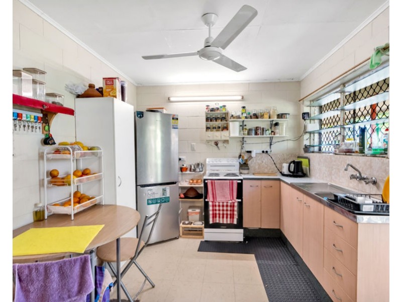 65 Casuarina Street, Holloways Beach QLD 4878