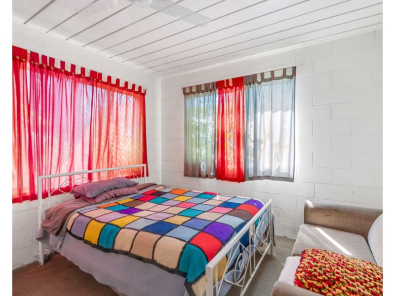 65 Casuarina Street, Holloways Beach QLD 4878