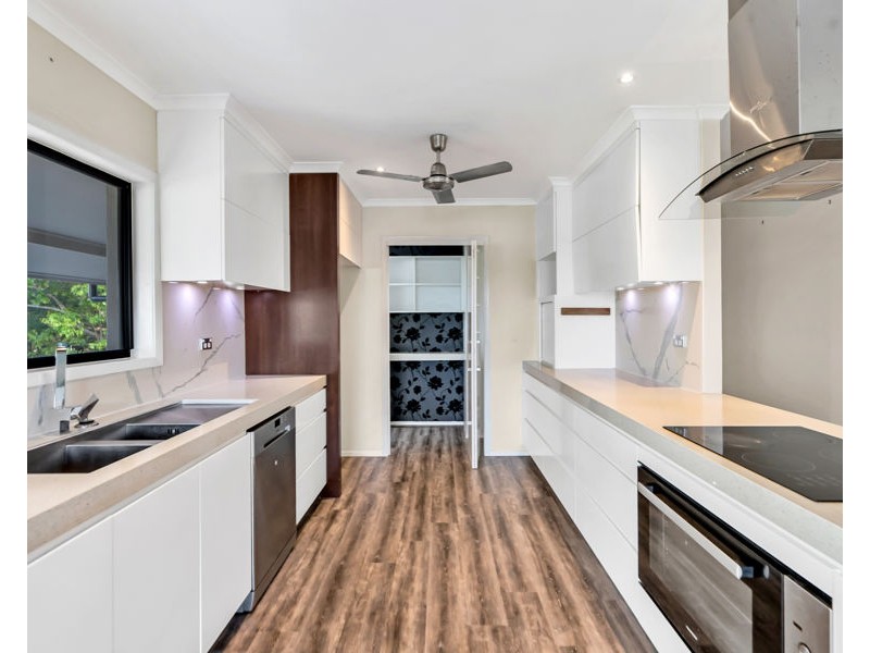 10 Marti Street, Bayview Heights QLD 4868