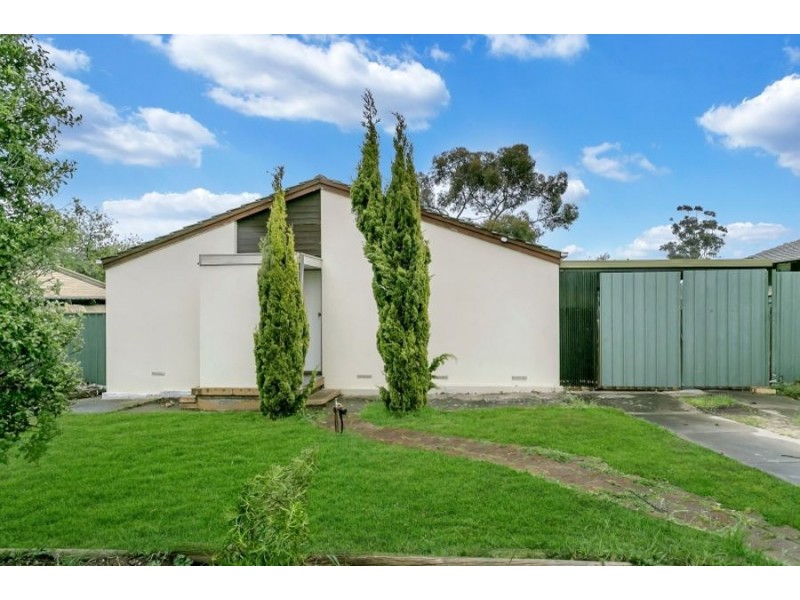 27 Helsinki Road, Hackham West SA 5163