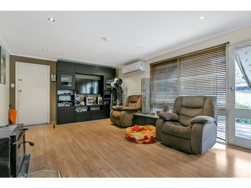 27 Helsinki Road, Hackham West SA 5163