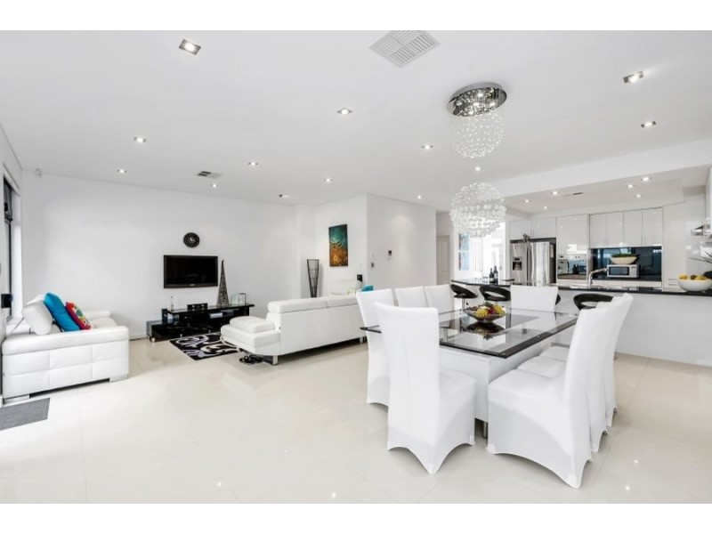 11 Franklin Avenue, Mawson Lakes SA 5095