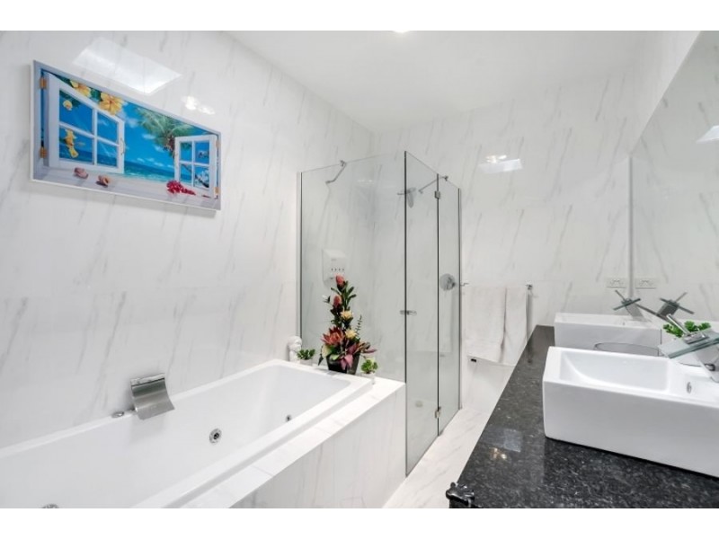 11 Franklin Avenue, Mawson Lakes SA 5095