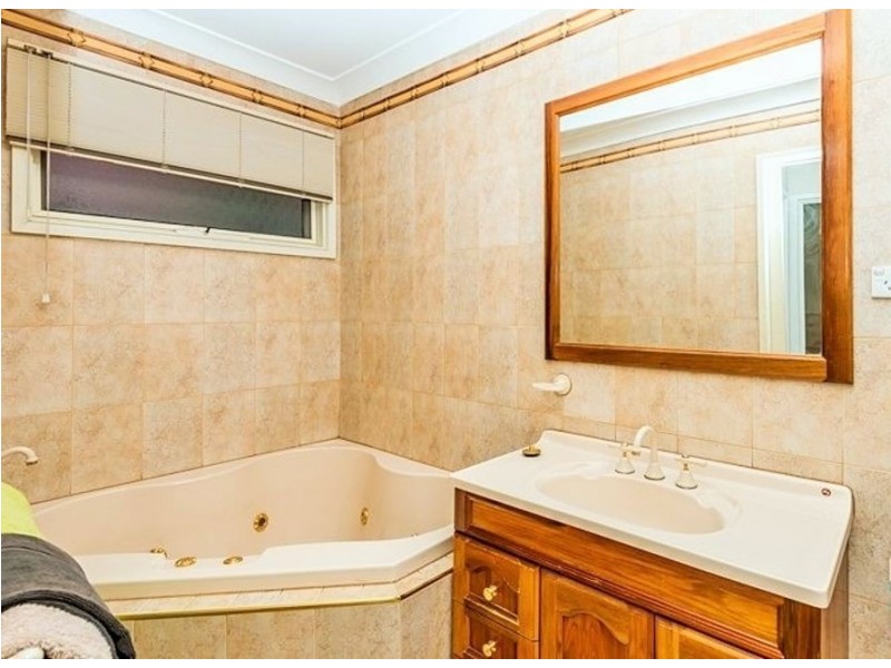 9 Sunshine Court, Wynn Vale SA 5127