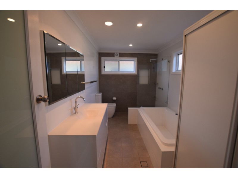 221 Trafalgar Avenue, Umina Beach NSW 2257