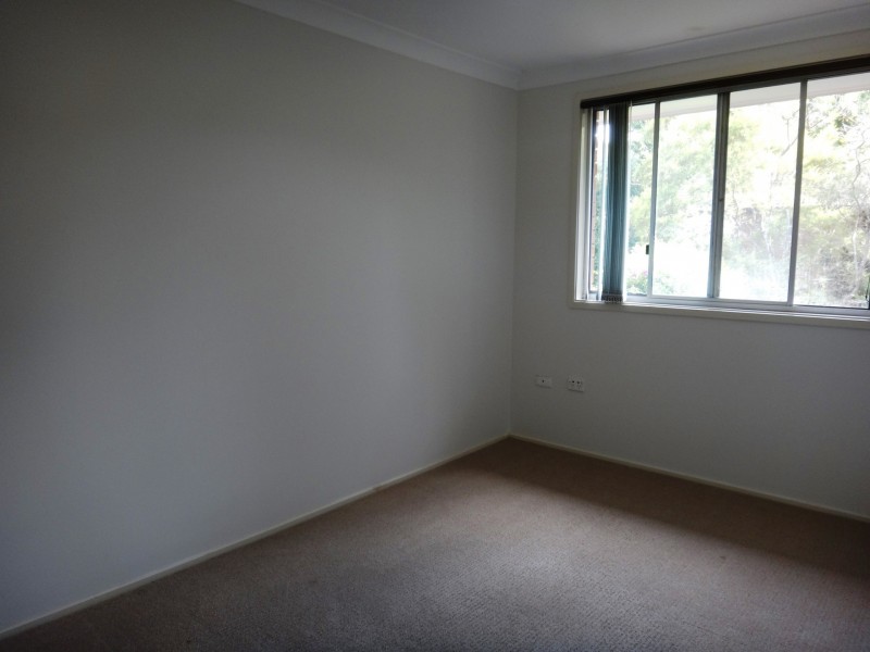 1 Pangari Close, Wyoming NSW 2250