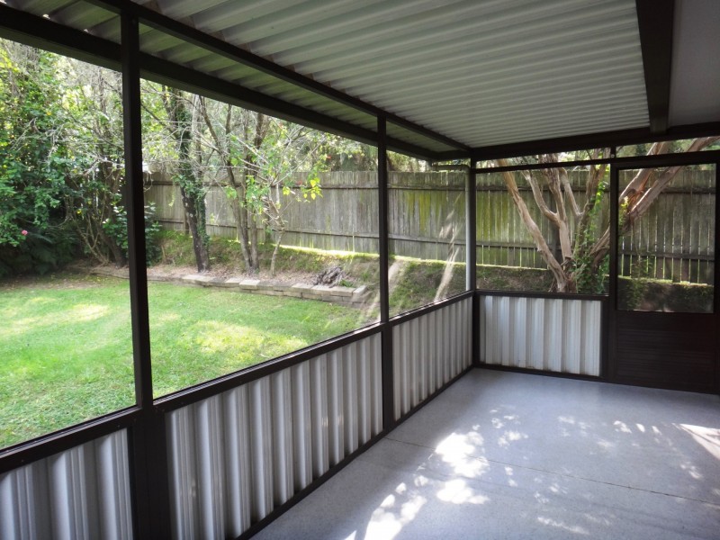 1 Pangari Close, Wyoming NSW 2250