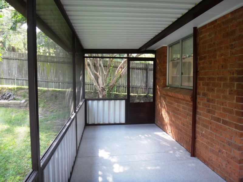 1 Pangari Close, Wyoming NSW 2250