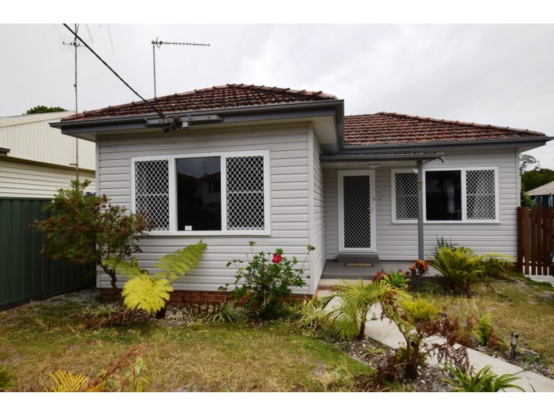 7 Moana Street, Woy Woy NSW 2256