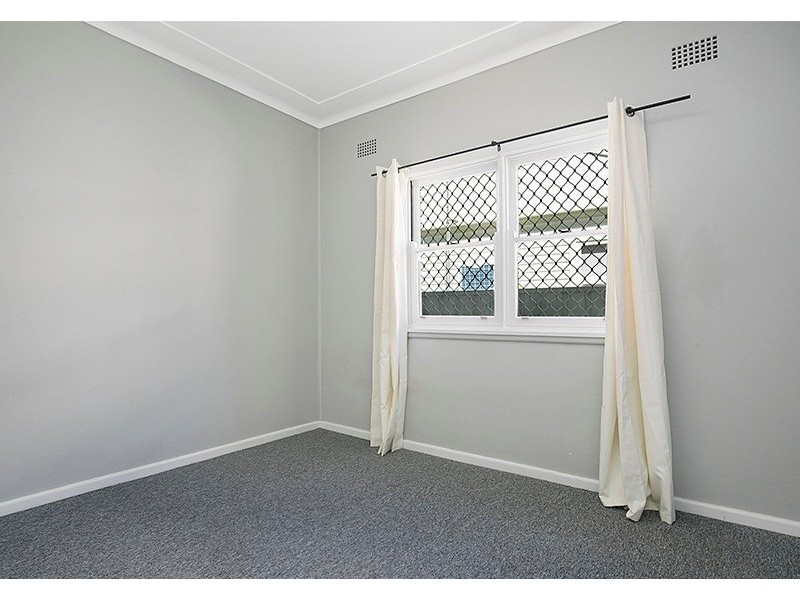 7 Moana Street, Woy Woy NSW 2256