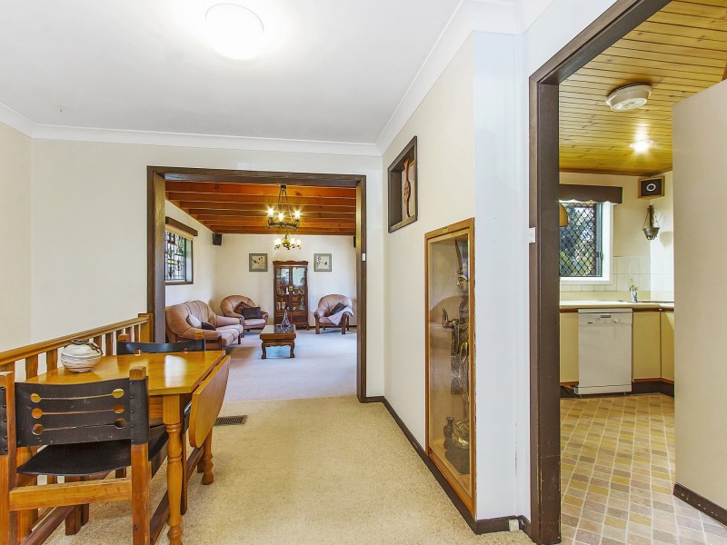 19 Mindaree Avenue, Wyoming NSW 2250