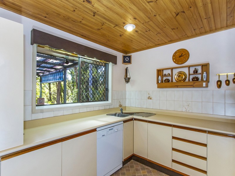 19 Mindaree Avenue, Wyoming NSW 2250