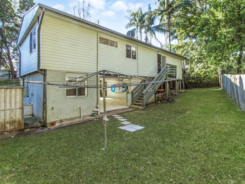 4 Hamish Crescent, Wyoming NSW 2250