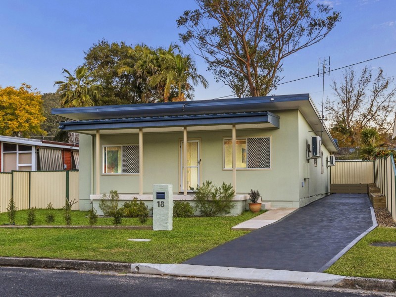 18 Dalton Street, Wyoming NSW 2250