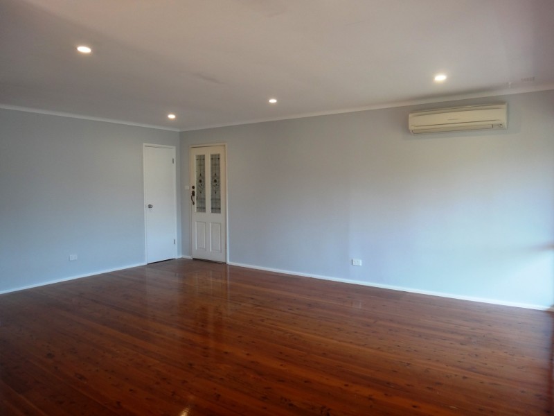 4 Parkhill Road, Wyoming NSW 2250