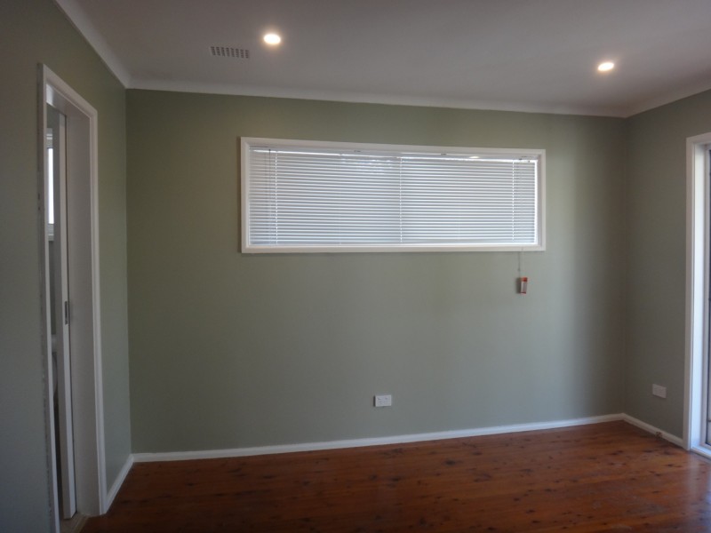 4 Parkhill Road, Wyoming NSW 2250