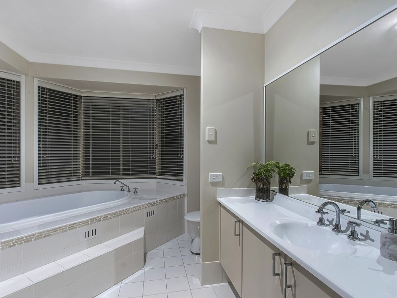 5 Hillgrove Close, Ourimbah NSW 2258