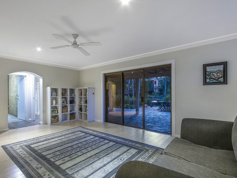 12 Calantha Drive, Wyoming NSW 2250
