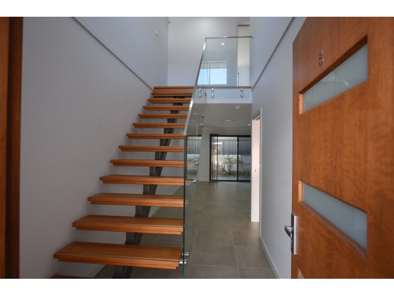 5/8 Fielder Street, West Gosford NSW 2250