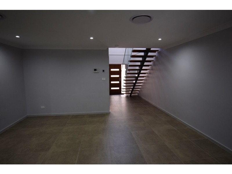 5/8 Fielder Street, West Gosford NSW 2250