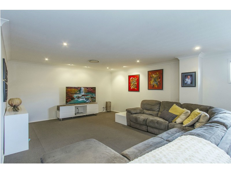 33 Yanderra Crescent, Narara NSW 2250
