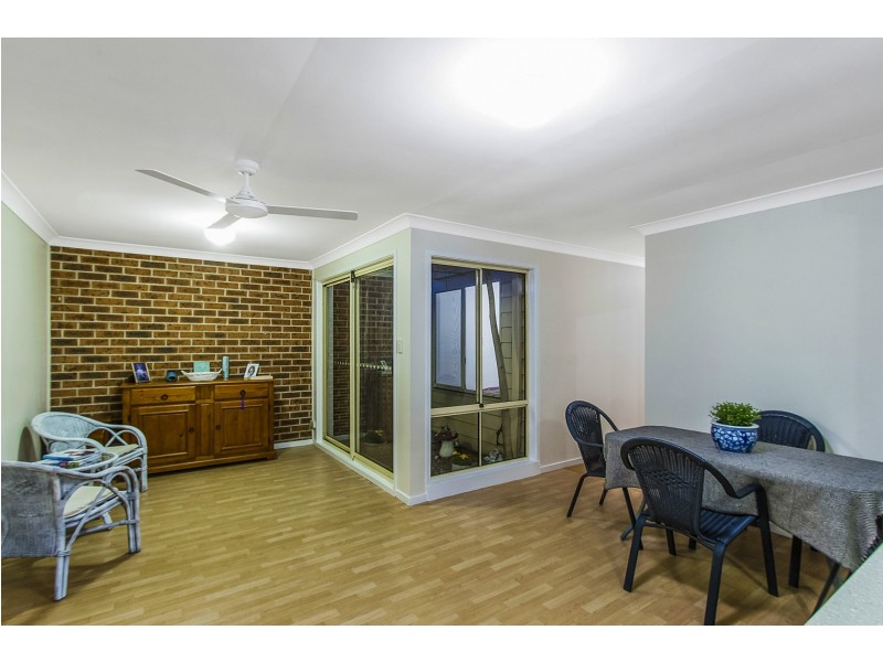 2/2 Pankhurst Place, Kariong NSW 2250